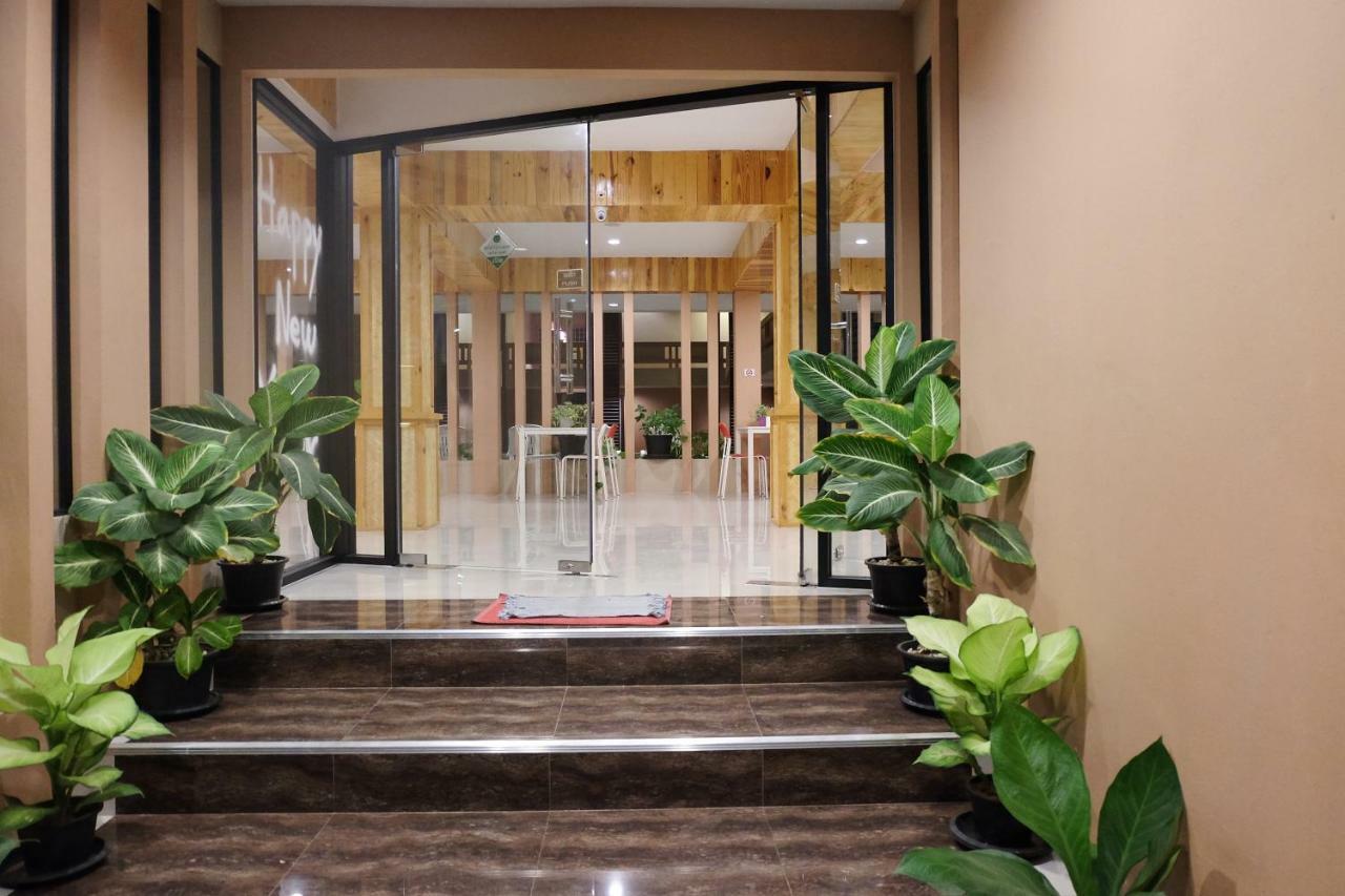 Juntima Place At Amphawa Exterior foto