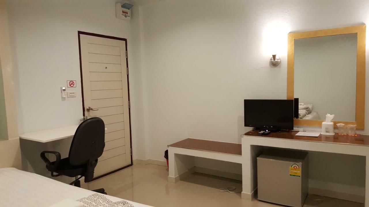 Juntima Place At Amphawa Exterior foto